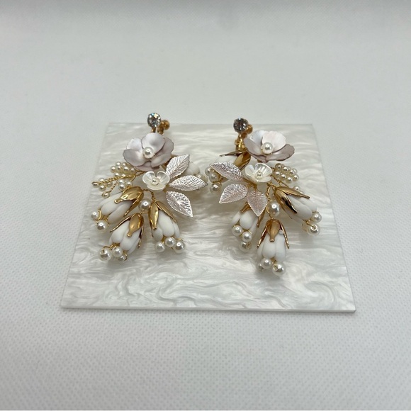 Bridal‎ Earrings - Picture 4 of 8